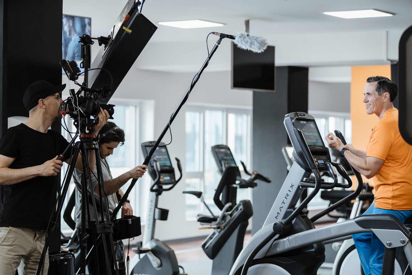 Videoproduktion Wien - Live am Set im Fitness Studio